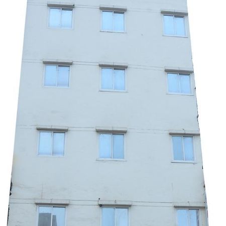 Oyo 15242 Hotel Rathi Palace Джайпур Екстериор снимка