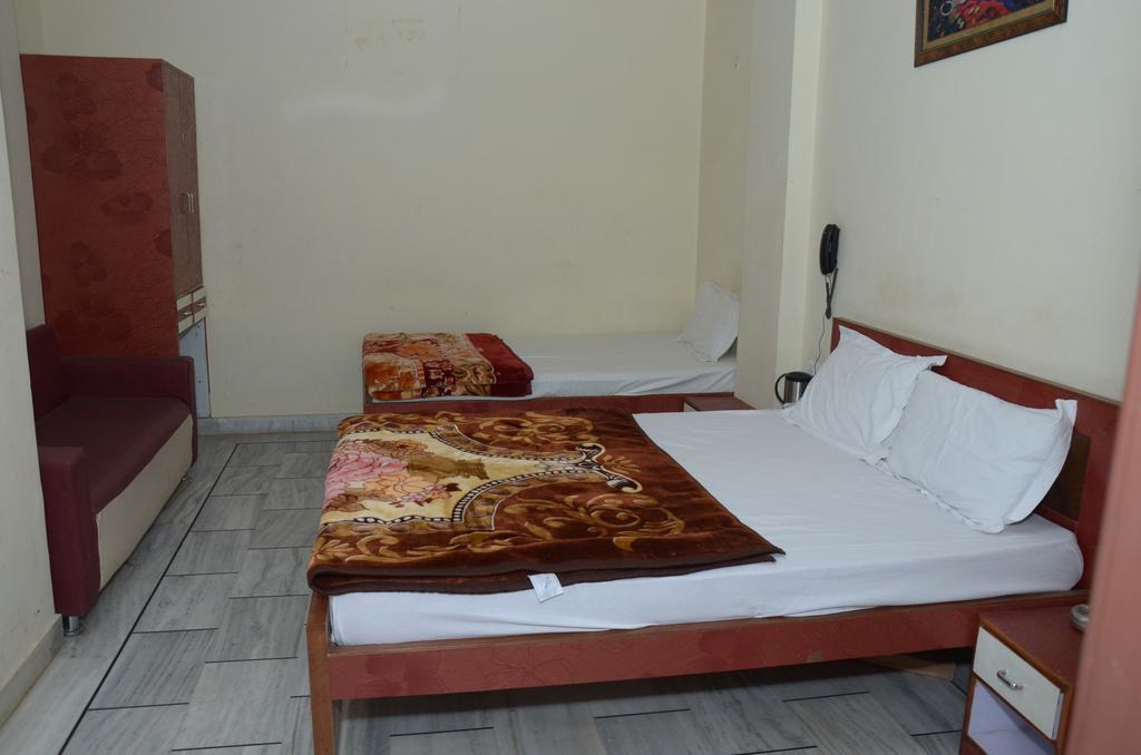 Oyo 15242 Hotel Rathi Palace Джайпур Стая снимка