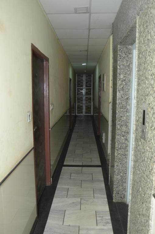 Oyo 15242 Hotel Rathi Palace Джайпур Екстериор снимка
