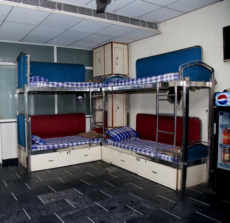 Oyo 15242 Hotel Rathi Palace Джайпур Екстериор снимка